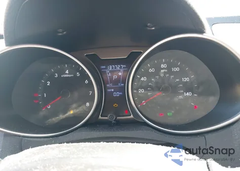 2012 Hyundai Veloster Base W/Red/Black from USA, damaged, VIN KMHTC6AD3CU032989